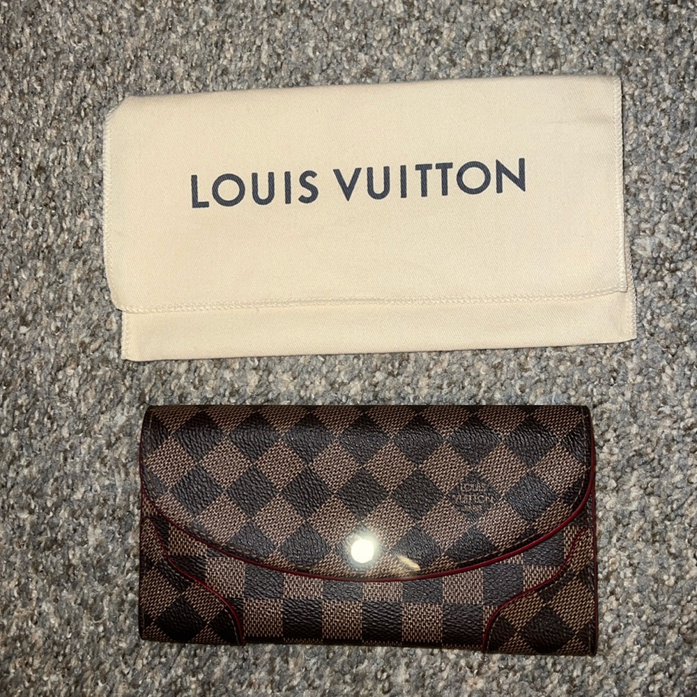 Louis Vuitton CAISSA wallet in Cherry
